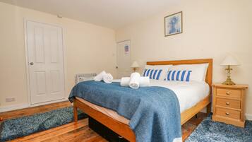 Cottage | 5 bedrooms, individually decorated, individually furnished, free WiFi