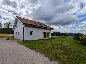 Exterior - New quiet gîte near Gérardmer with terrace and forest walks (Le Tholy)