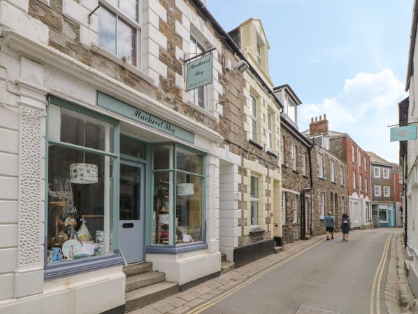 Cottage | Interior - Pirate's Pad (St Austell)