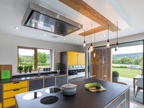 Ferienhaus | Eigene Küche | Kühlschrank, Geschirrspüler, Kochgeschirr/Geschirr/Besteck