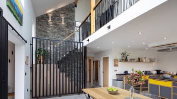 Cottage | Private kitchen | Fridge, dishwasher, cookware/dishes/utensils