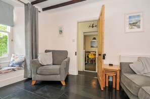 คอทเทจ | บริเวณนั่งเล่น