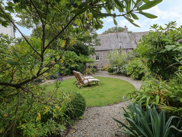 Cottage | Interior