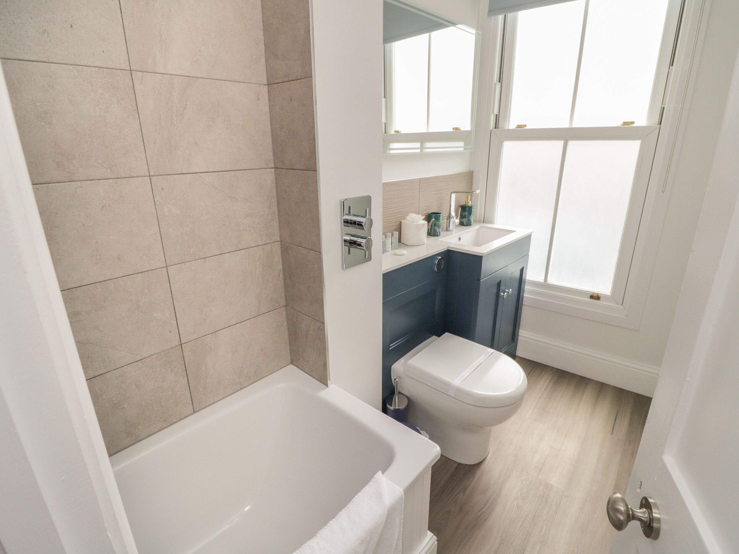 Cottage | Bathroom | Shower