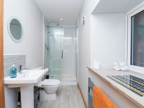 Cottage | Bathroom - Crabtree Cottage (Scarborough)