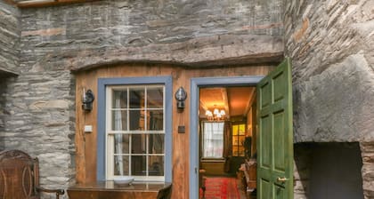 The Precinct House