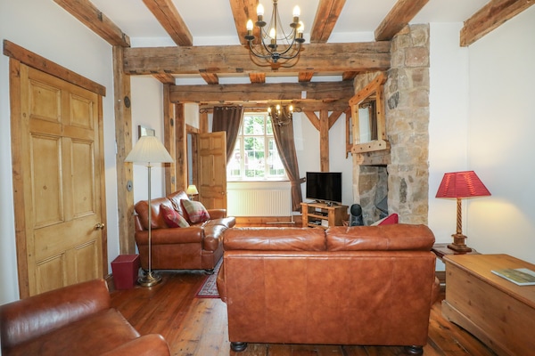 Cottage | Interior