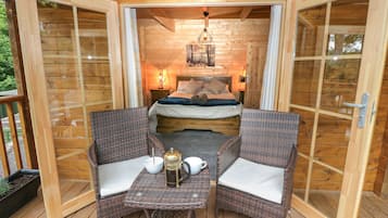 Stuga | 3 sovrum, individuell inredning, unika möbler och gratis wi-fi