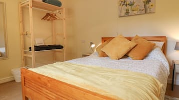 1 habitación, decoración personalizada y muebles diferentes