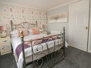 2 habitaciones, decoración personalizada y muebles diferentes 