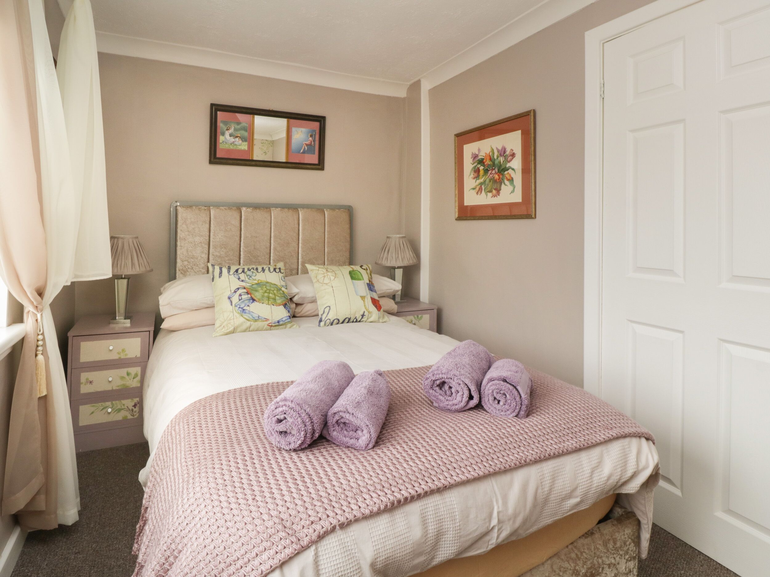 Casa de campo | 2 dormitorios, decoración individual, mobiliario individual