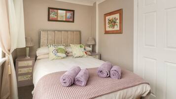 Casa de campo | 2 dormitorios, decoración individual, mobiliario individual