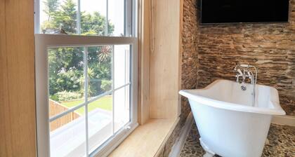Rosebank Cottage