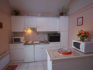 Fridge, microwave, dishwasher