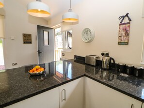 คอทเทจ | ภายใน