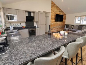 村舍 | 私人厨房 | 冰箱、洗碗机、电热水壶、烤面包机