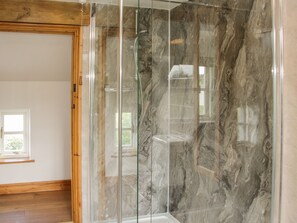 Cottage | Interior - Conquer Hall (Montgomery)
