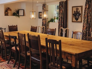 Cottage | Dining - Cwmalis Hall (Llangollen)