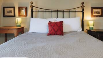 Cottage | 8 bedrooms, individually decorated, individually furnished, free WiFi