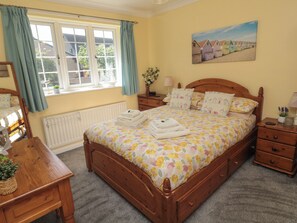 3 Schlafzimmer, individuell dekoriert, individuell eingerichtet