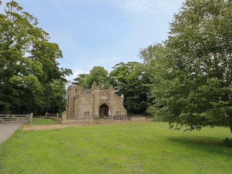 Cottage | Property grounds