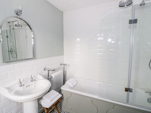 Cottage | Bathroom | Shower - Victoria Cottage (Chipping Norton)