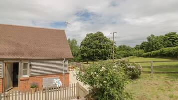 Cottage | Property grounds