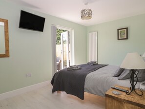 2 habitaciones, decoración personalizada y muebles diferentes