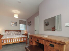 2 habitaciones, decoración personalizada y muebles diferentes