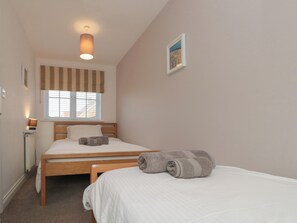 Cottage | 2 bedrooms, individually decorated, individually furnished, free WiFi - Seadrift (Filey)