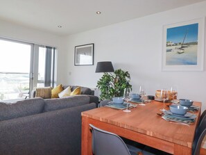 Cottage | Dining - Crantock Reach (Newquay)