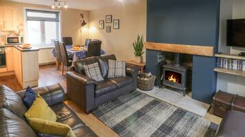 Cottage | Interior