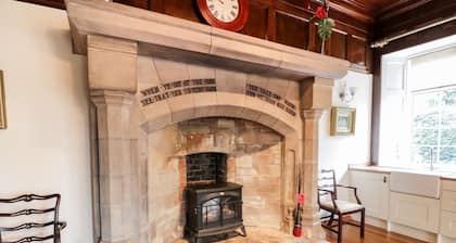 Auchentroig House