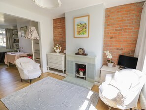 Cottage | 1 phòng ngủ, trang trí khác biệt 