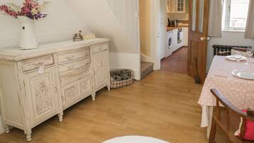 Cottage | Interior