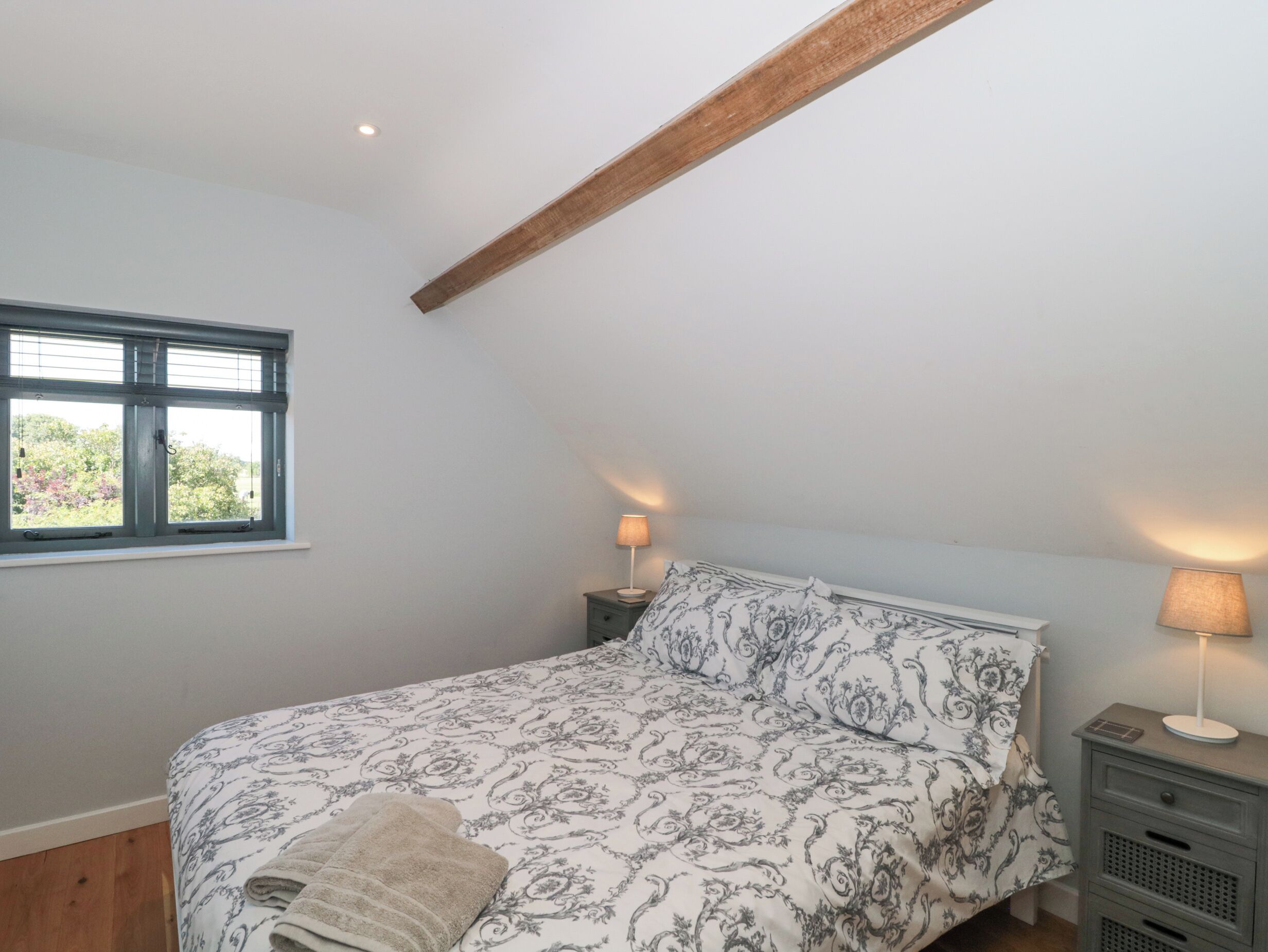 Cottage | 2 bedrooms, individually decorated, individually furnished, free WiFi