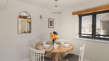 Cottage | Interior