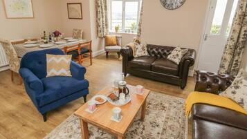 Cottage | Living room