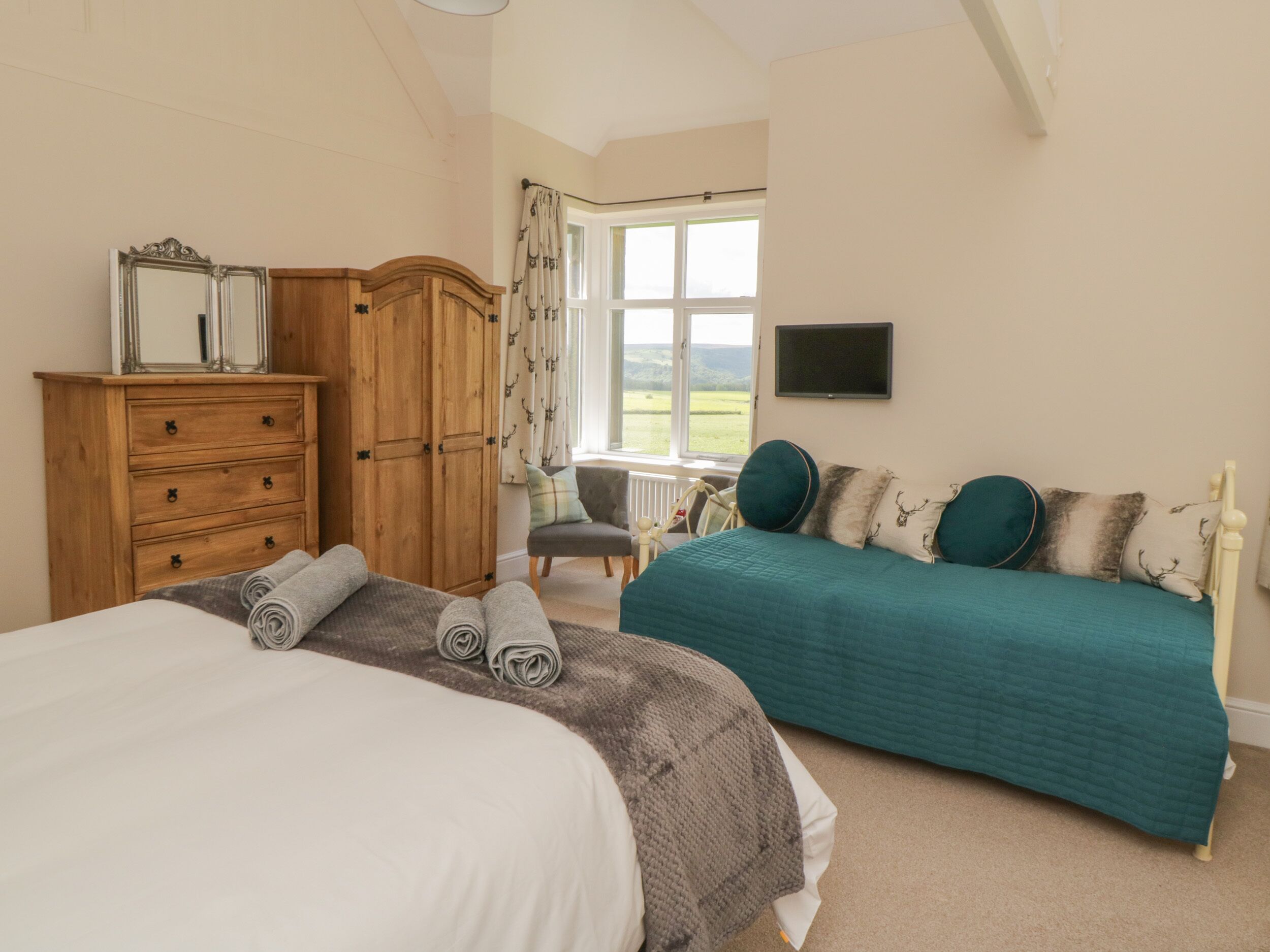 Cottage | 3 bedrooms, individually decorated, individually furnished, free WiFi