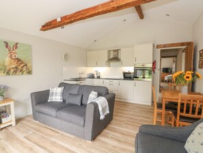 Cottage | Interior - Sunrise Stable (Spalding)