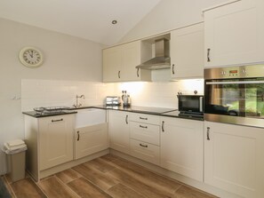 Cottage | Interior - Sunrise Stable (Spalding)