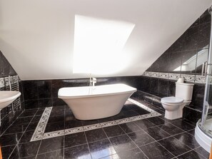 Cottage | Bathroom | Shower - Bryn Awel (Denbigh)
