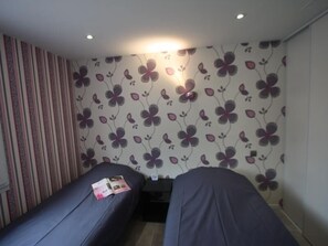 1 bedroom, free WiFi, bed sheets