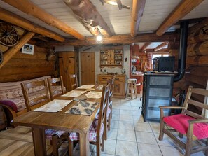Dining - Unique log house with balcony and terrace in the Vosges (Le Tholy)