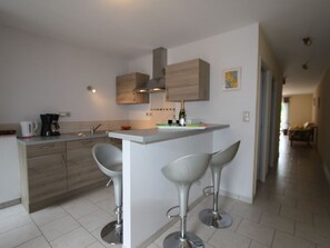 Fridge, microwave, dishwasher