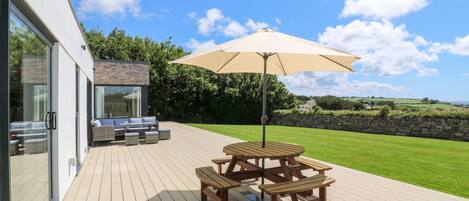 Cottage | Balcony