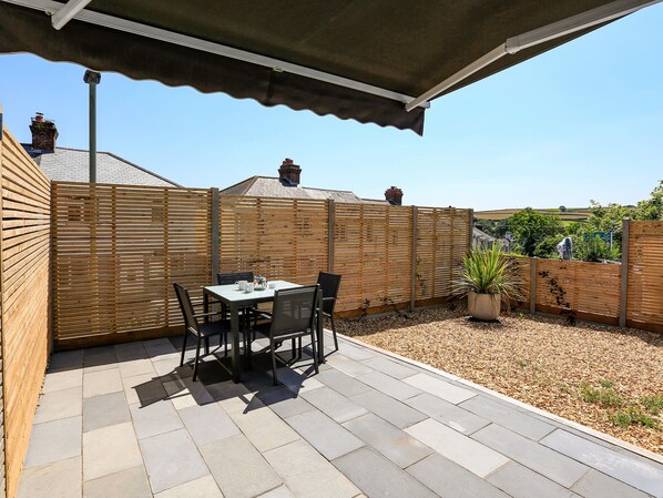 Cottage | Balcony