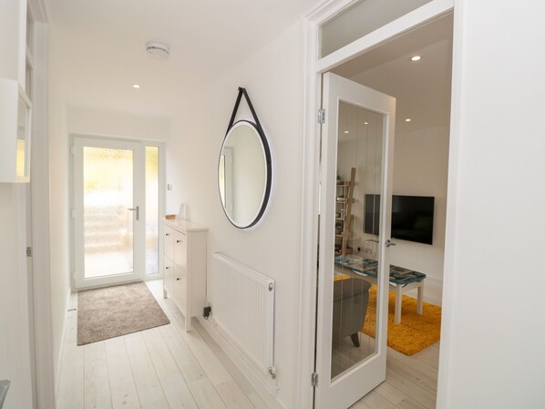 2 bedrooms, individually decorated, individually furnished, free WiFi - Little Starboard (Kingsbridge)