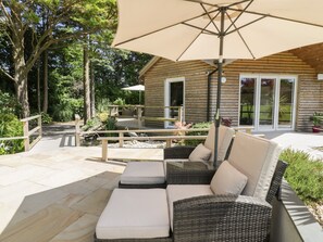 Cottage | Balcony - Brambleside Lodge (Truro)