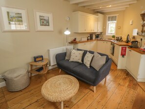 Cottage | Interior - Oakridge Cottage (Whitby)